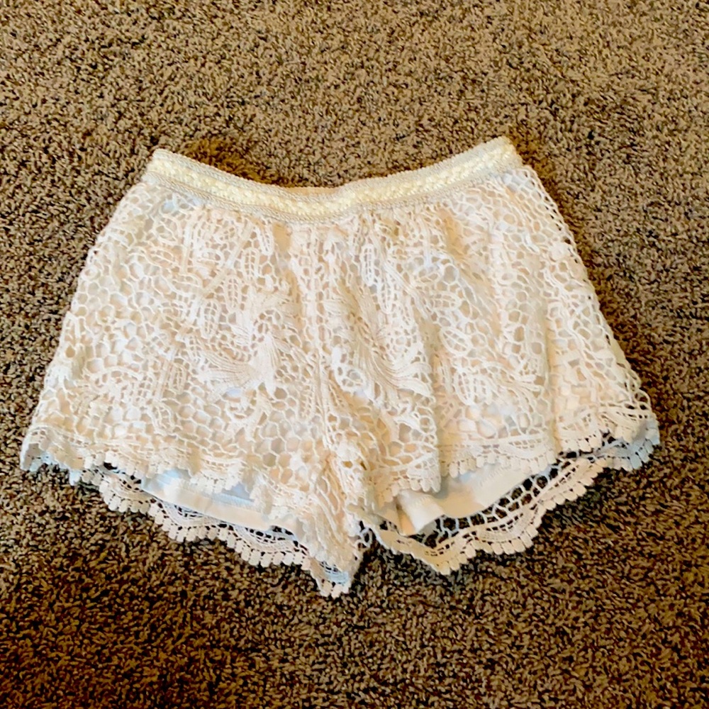 White mossimo supply co shorts